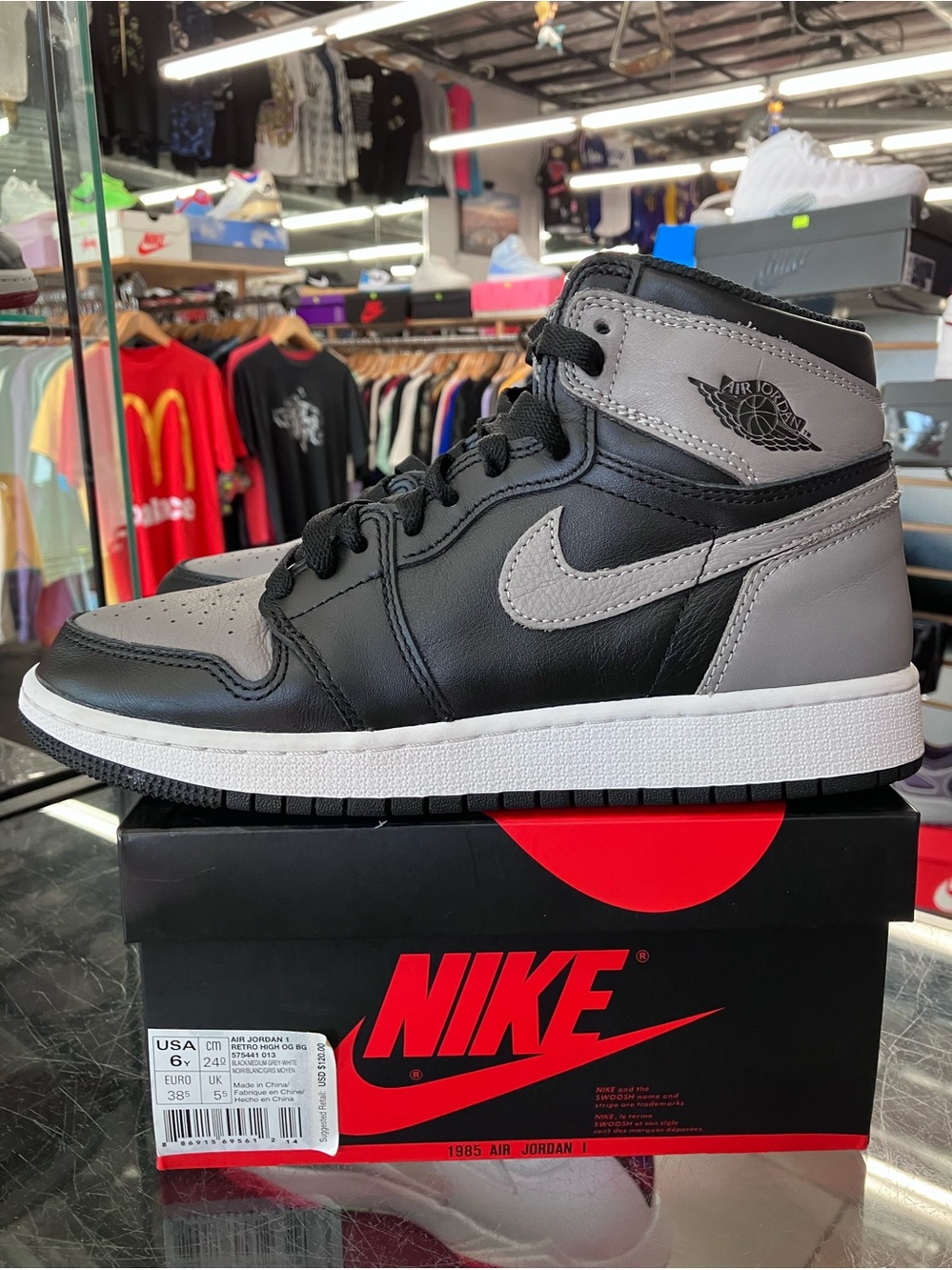 Women’s Air Jordan 1 Retro High Shadow Size 7.5 - Picture 3 of 9